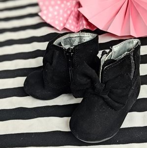 Baby bow shoes